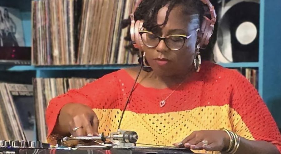Sista Rhythm at the decks